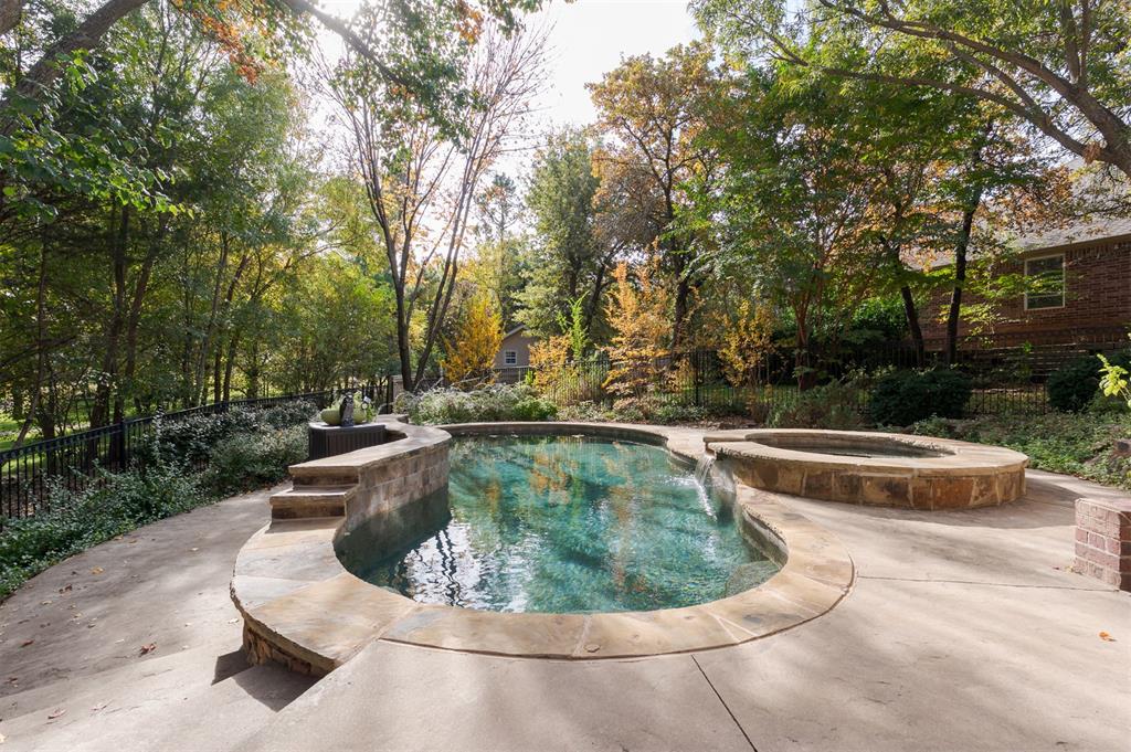 1124 Caines Hill Road