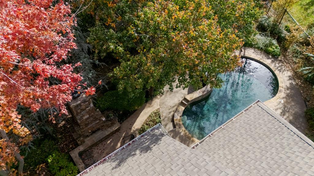 1124 Caines Hill Road