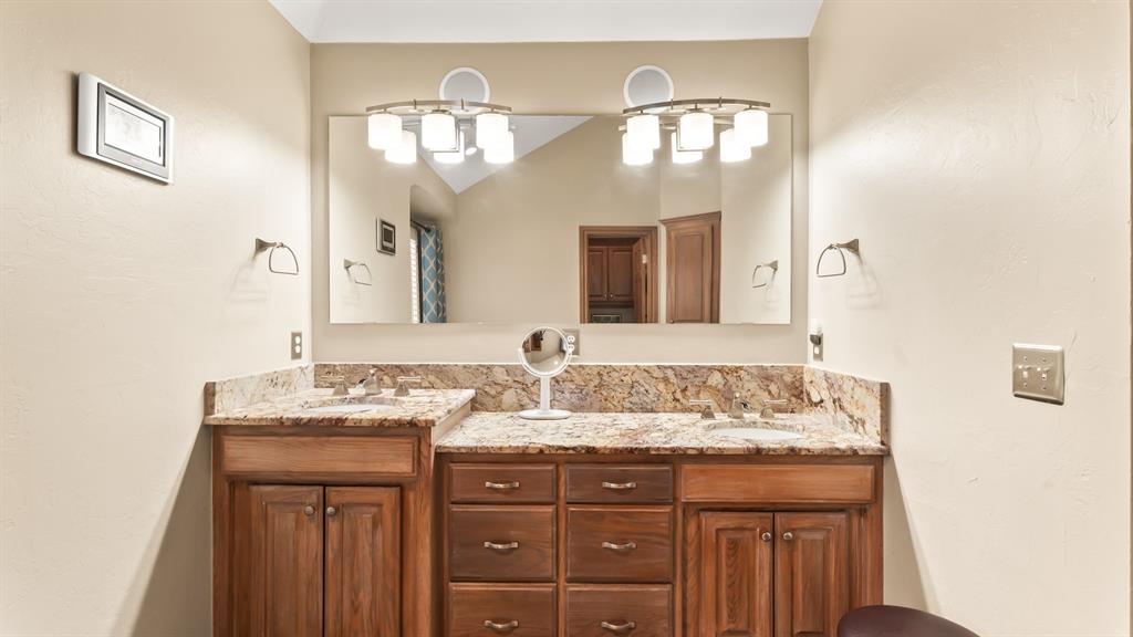 1124 Caines Hill Road