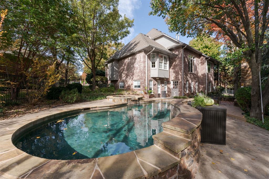 1124 Caines Hill Road