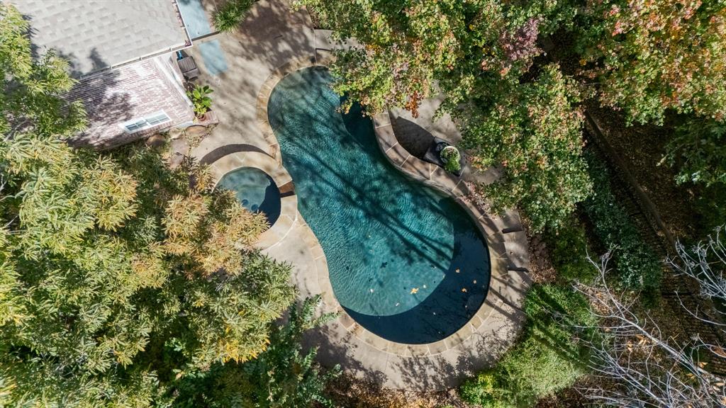 1124 Caines Hill Road