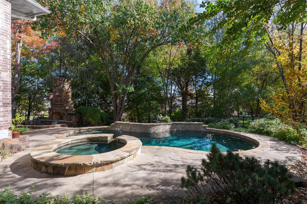 1124 Caines Hill Road