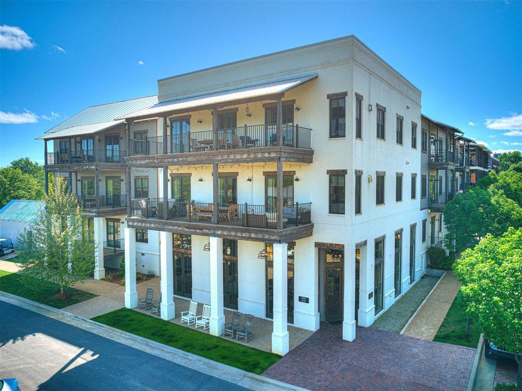 29 N Water Street Unit: 11F