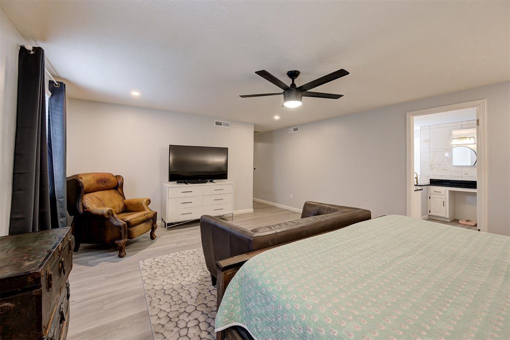 709 Timber Ridge Drive