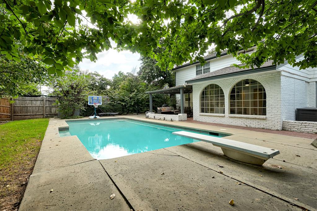 709 Timber Ridge Drive