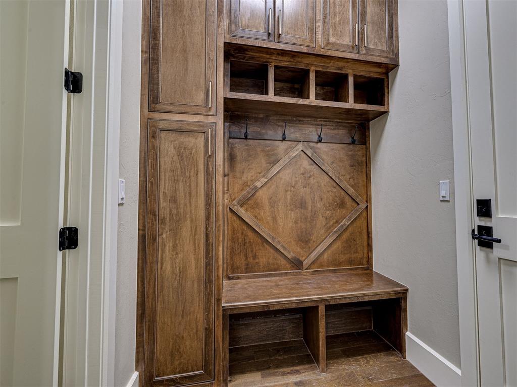 9214 S Cimarron Road