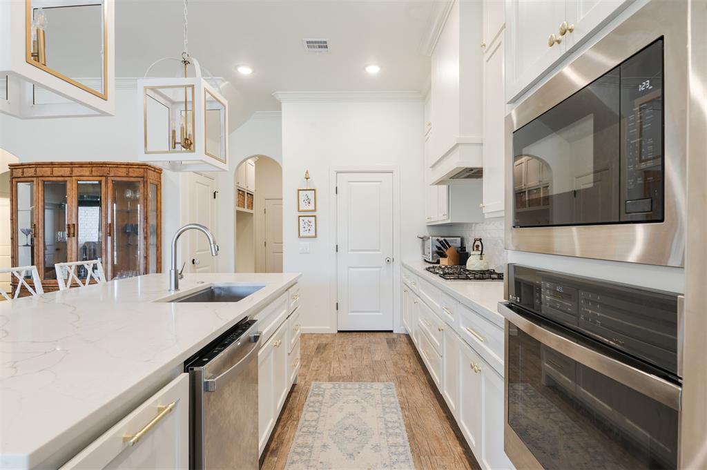 2408 Rumble Lane