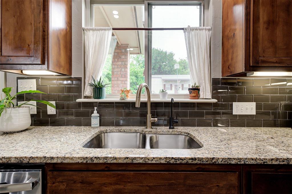 10430 Pine Ridge Road