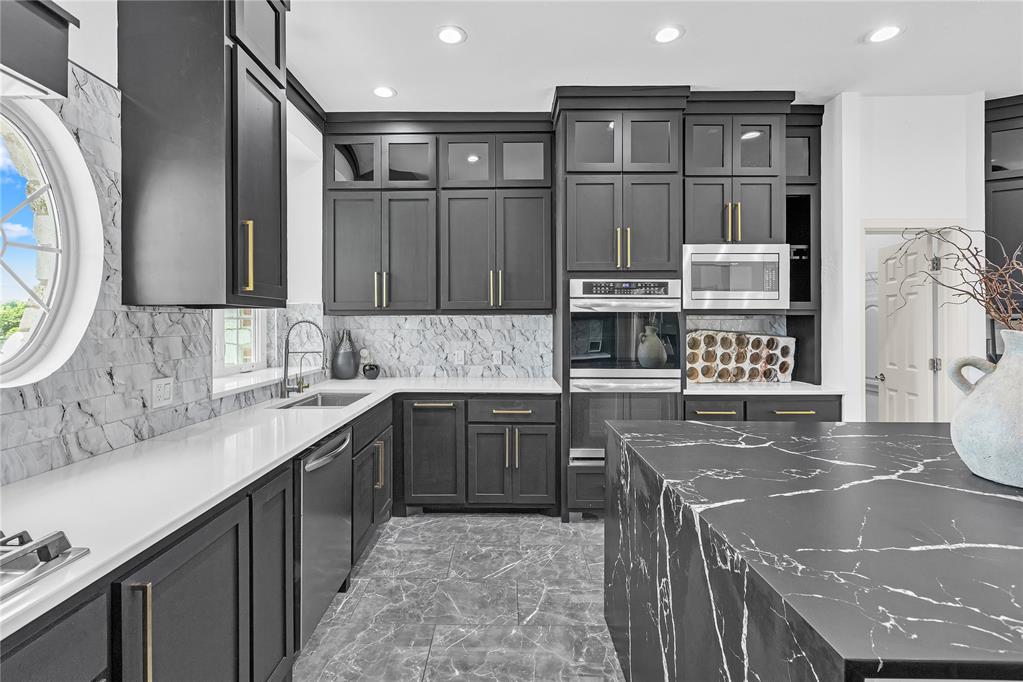 3100 Freeman Manor Drive