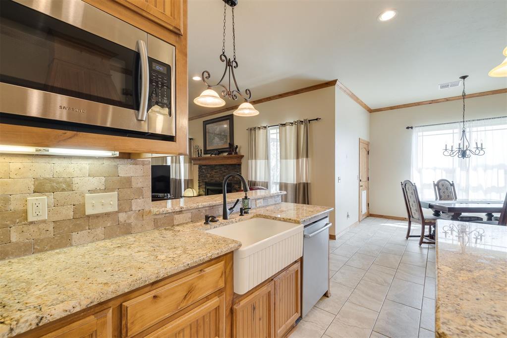 10608 Oaksplinter Lane