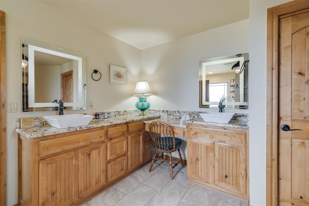 10608 Oaksplinter Lane