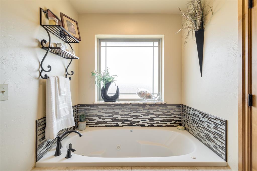 10608 Oaksplinter Lane