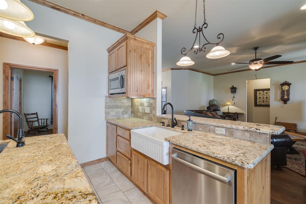 10608 Oaksplinter Lane