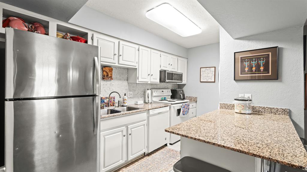 14405 N Pennsylvania Avenue Unit: 6B