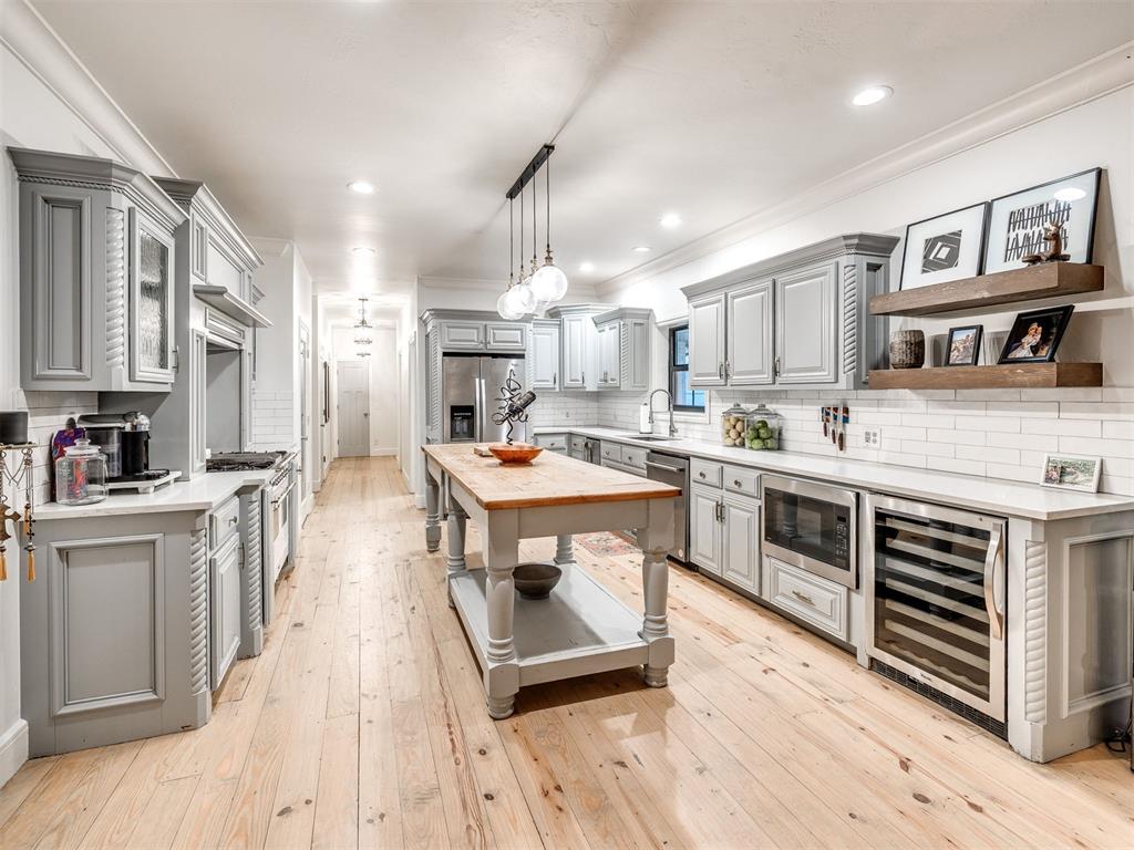 13500 Three Oaks Drive