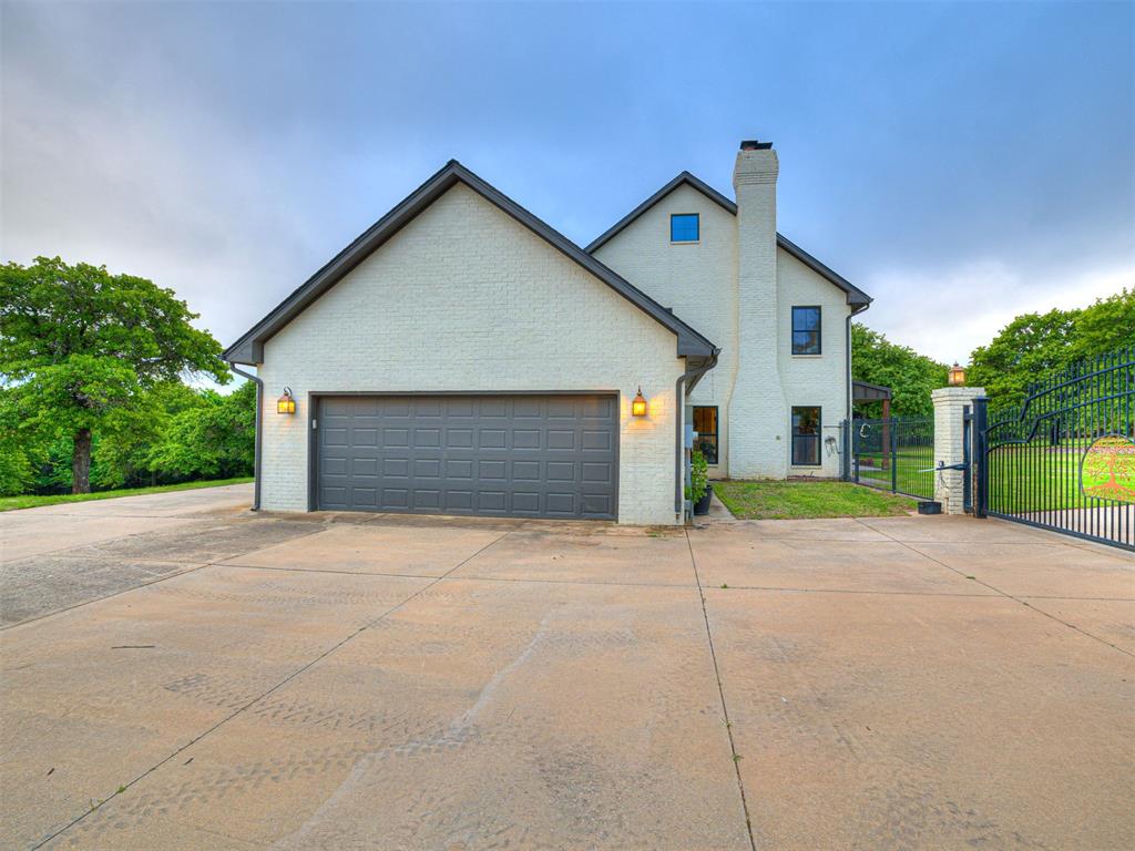 13500 Three Oaks Drive