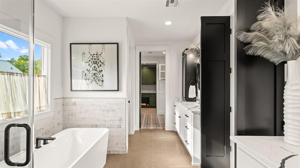 754 Pebble Ridge Arcade