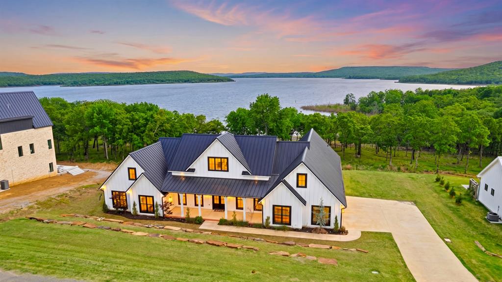 754 Pebble Ridge Arcade