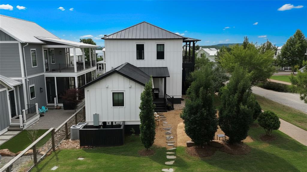 81 Lower Greenway