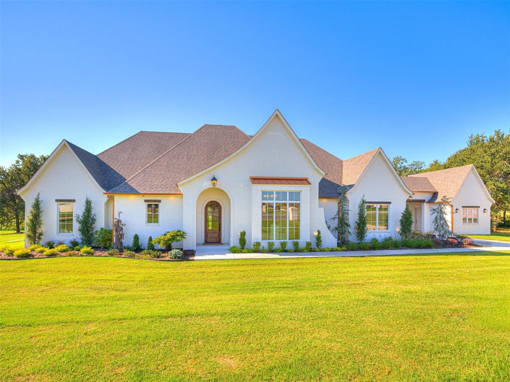 2297 Summit Circle