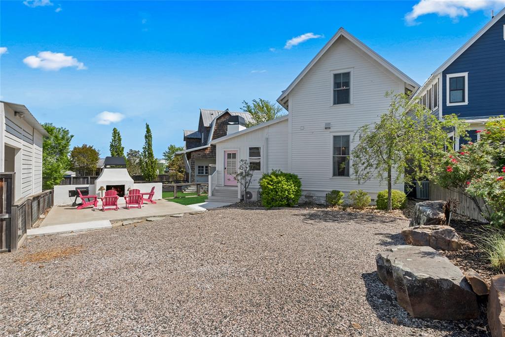 32 Firefly Lane