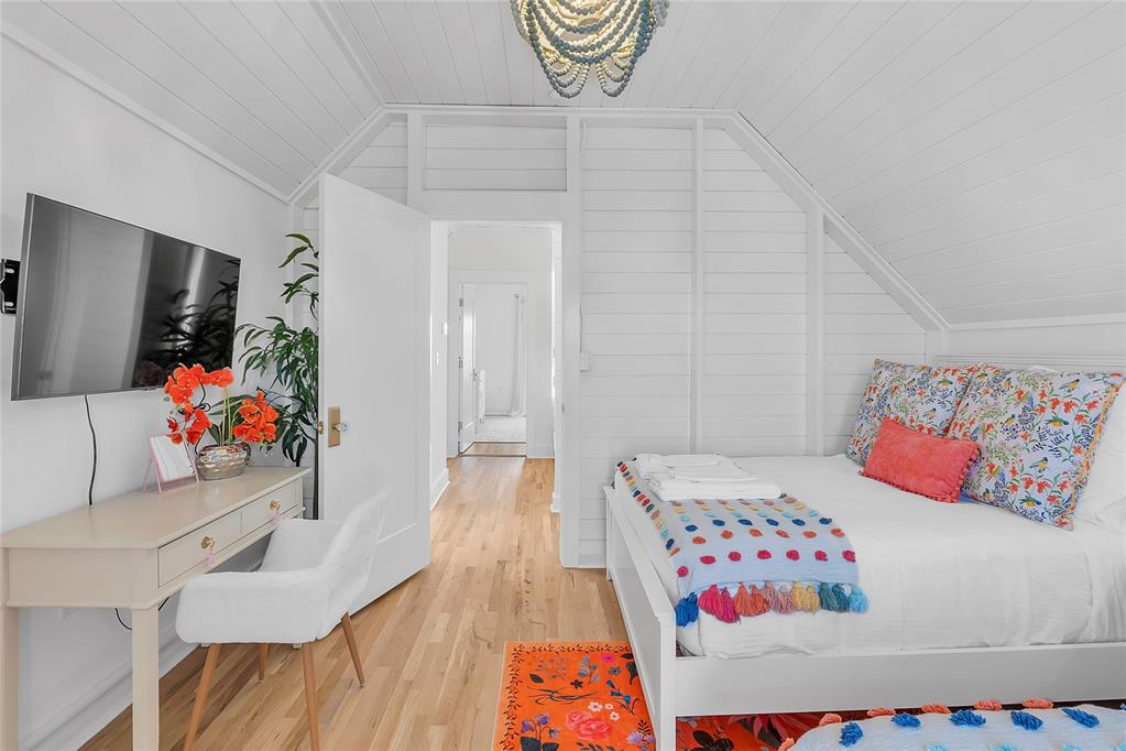 32 Firefly Lane