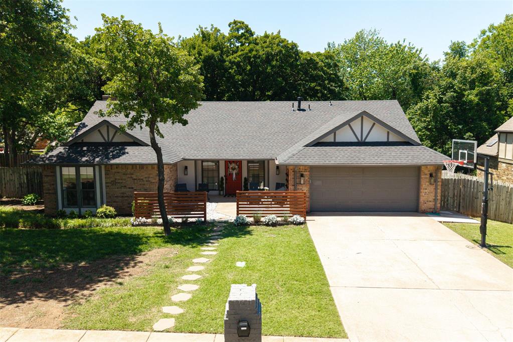 3725 Coachlight Drive
