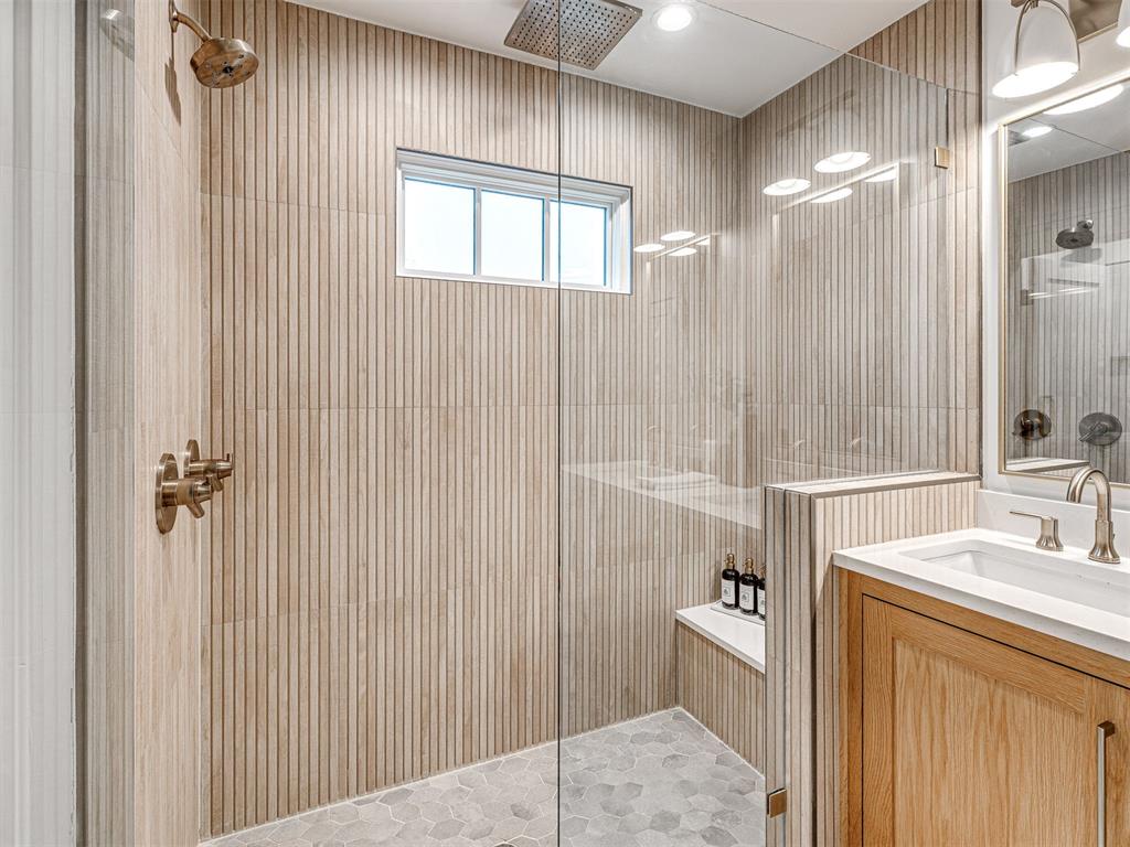 67 Lower Greenway Unit: A