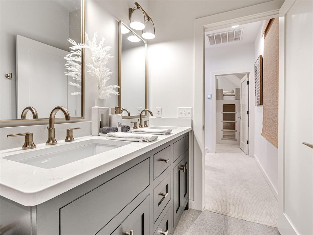 67 Lower Greenway Unit: A
