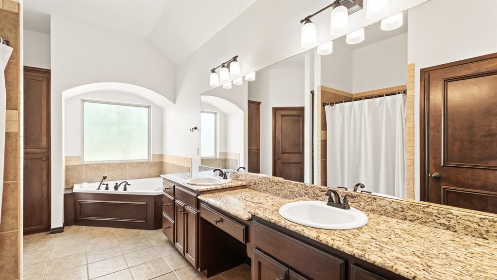 10600 Pinewood Forest Circle