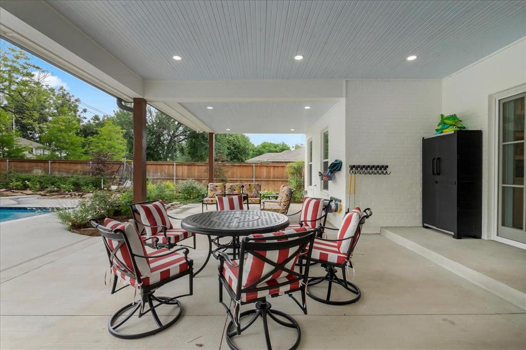 4311 N Peniel Avenue