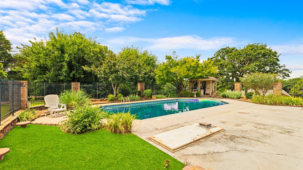 10500 Shady Glade Lane