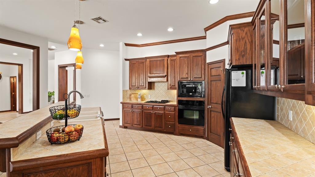 10500 Shady Glade Lane
