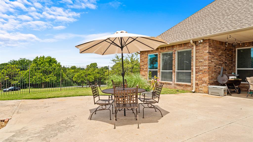 10500 Shady Glade Lane