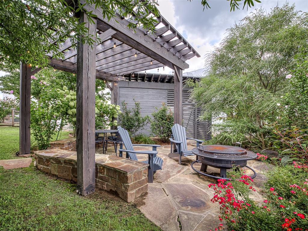 40 Redbud Street