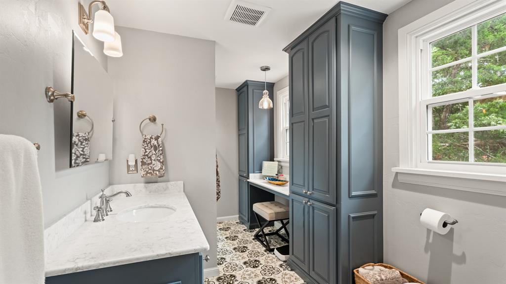 2529 NW 27th Street