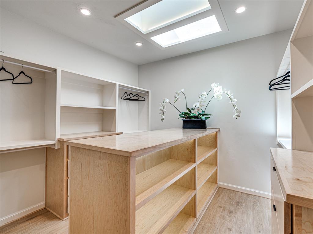 571 S Fretz Avenue