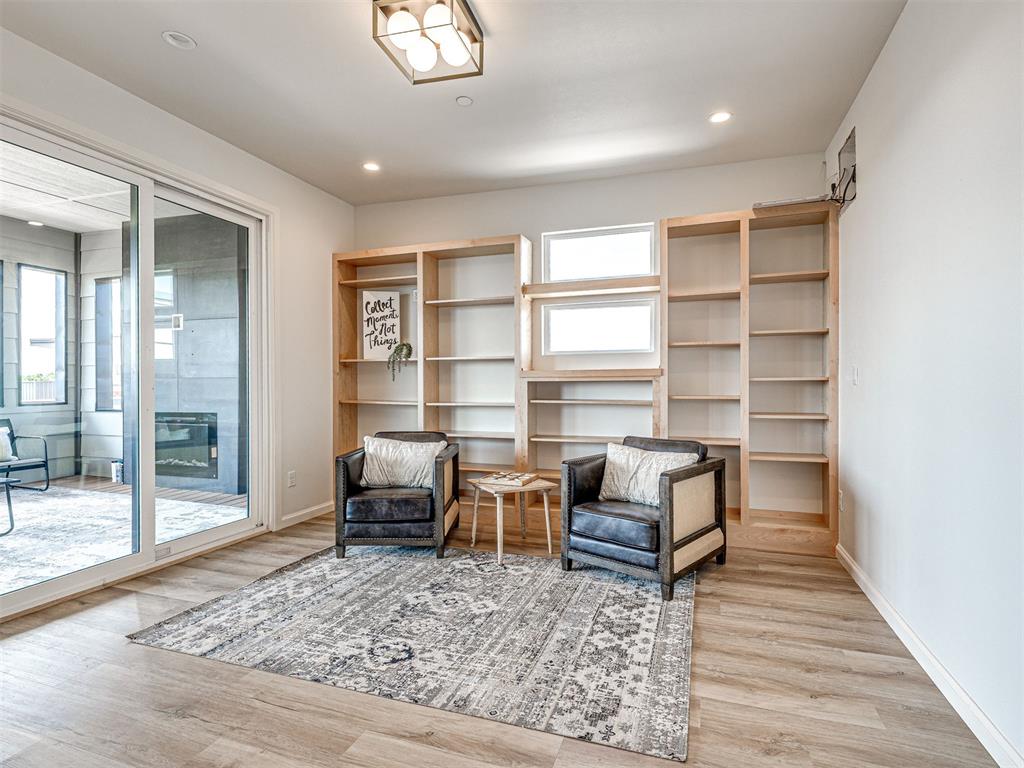 571 S Fretz Avenue