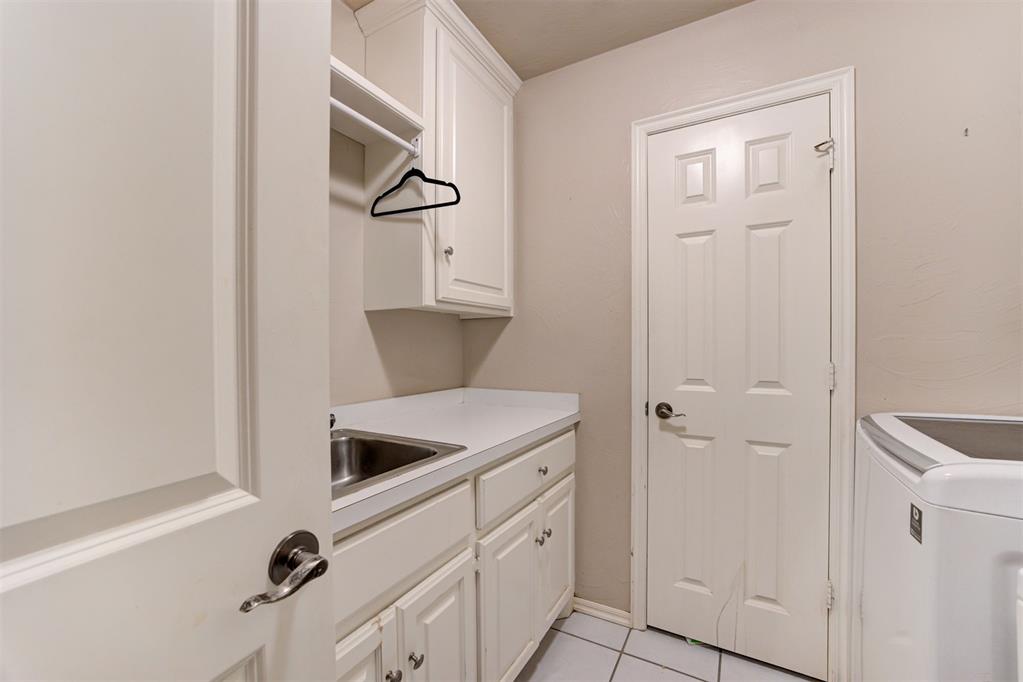 2301 Saint Annes Drive