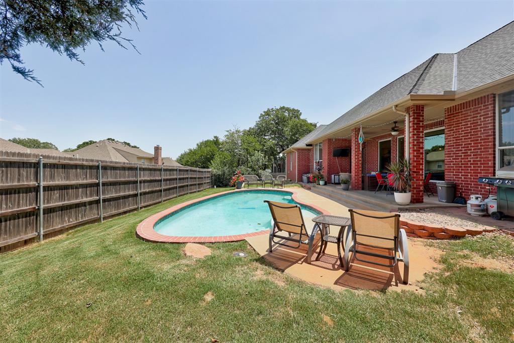 2301 Saint Annes Drive