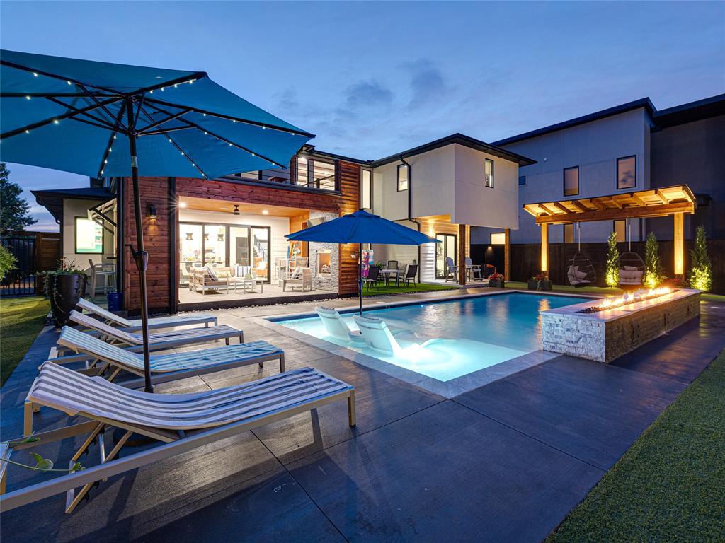 2824 Guilford Lane
