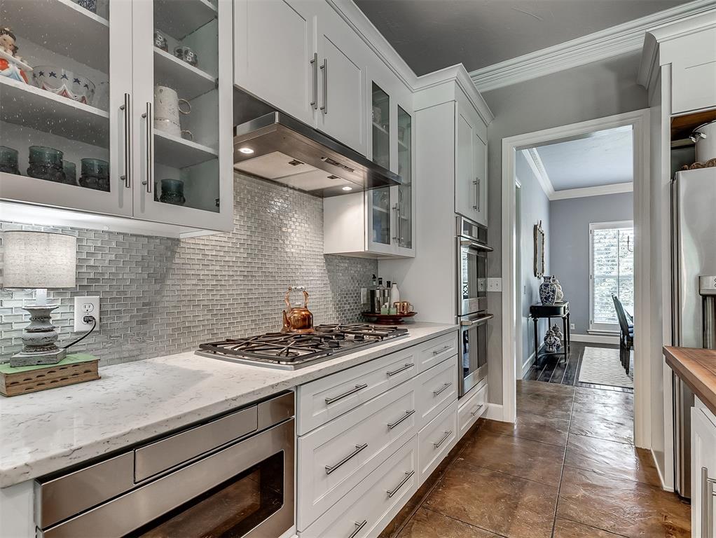 10049 Hidden Hollow Lane