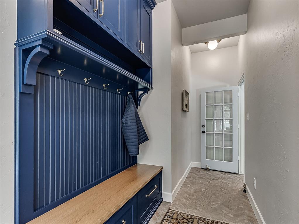 10049 Hidden Hollow Lane