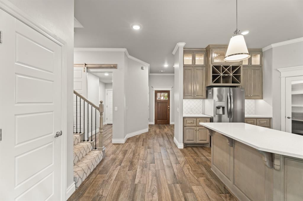 3109 Hunter Crest Drive