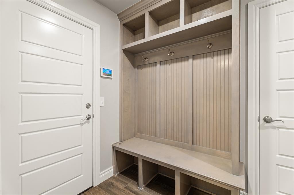 3109 Hunter Crest Drive