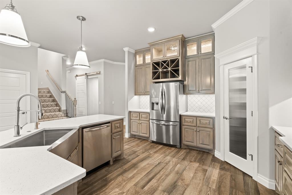 3109 Hunter Crest Drive