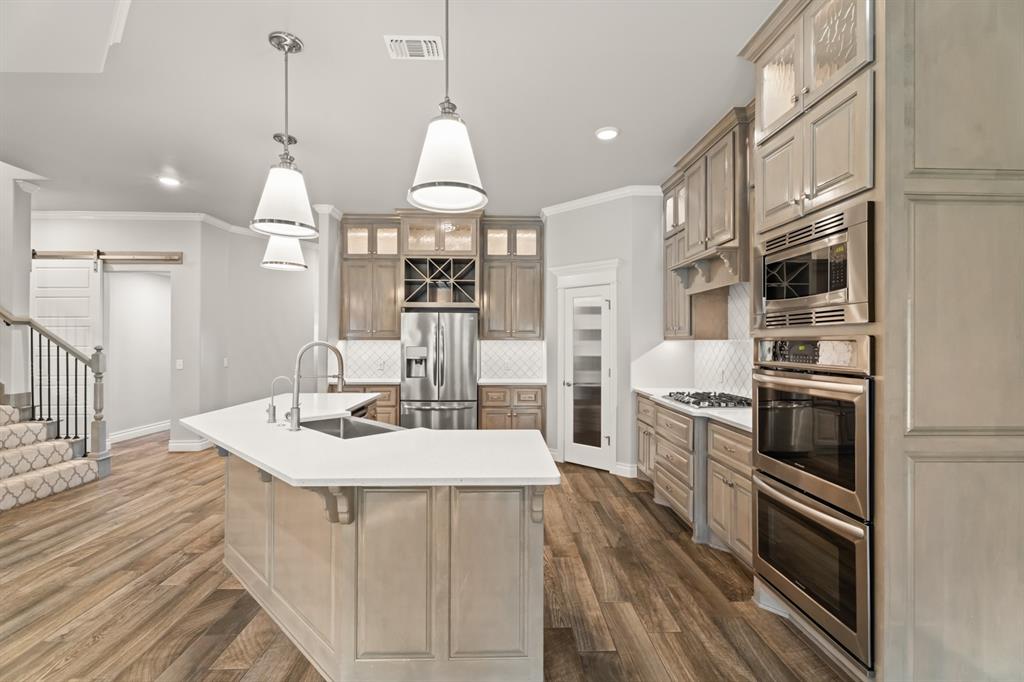 3109 Hunter Crest Drive