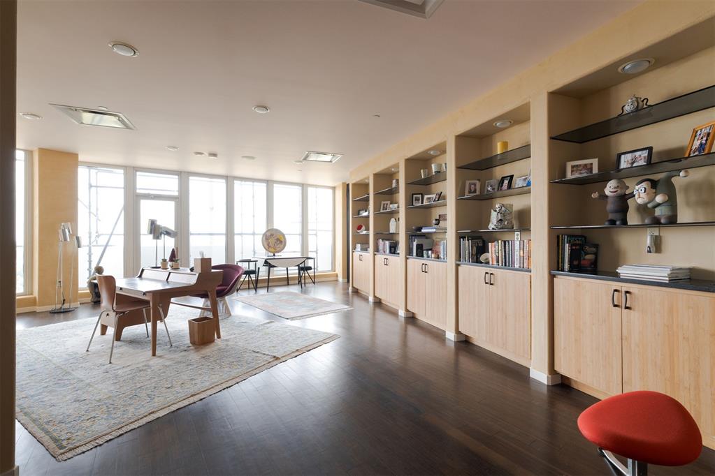 5900 Mosteller Drive Unit: 181