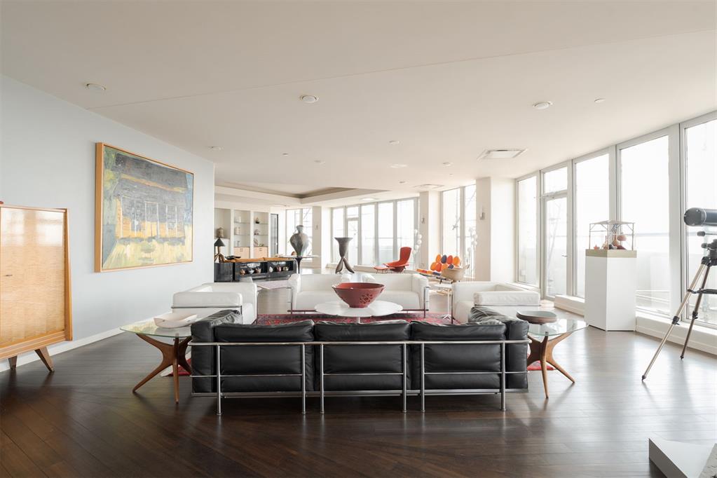 5900 Mosteller Drive Unit: 181