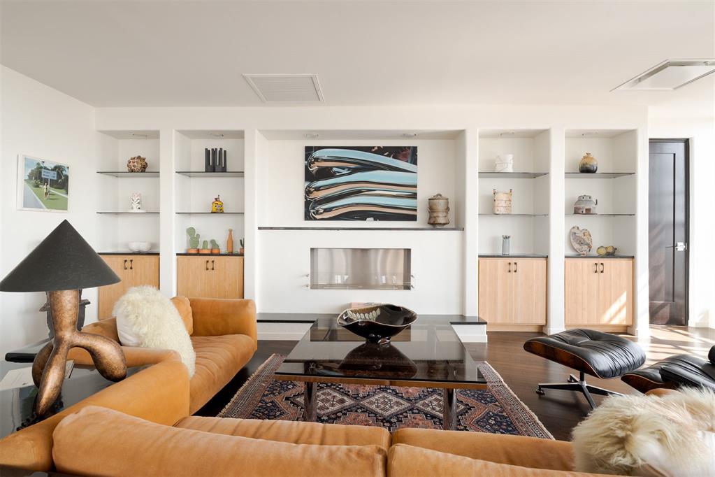 5900 Mosteller Drive Unit: 181